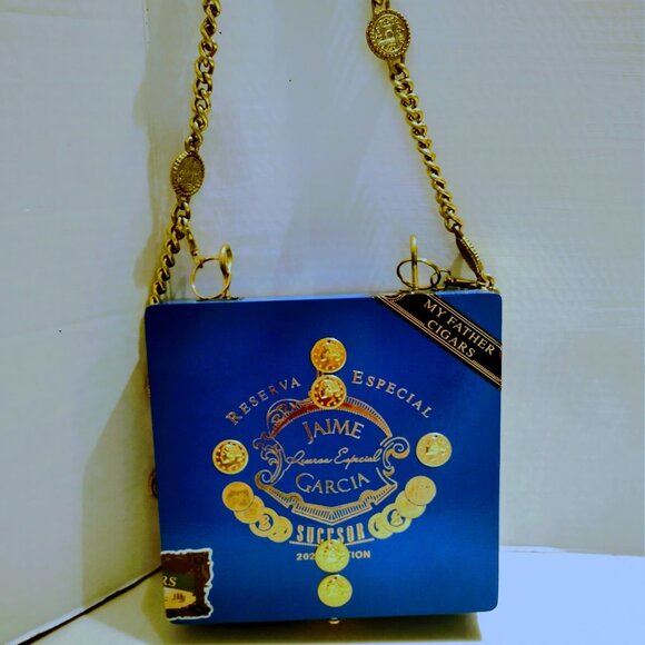 Suenos de Saundra Upcycled Collection, Cigar Box Purse, Jaime Garcia Teal Box - Picture 9 of 15